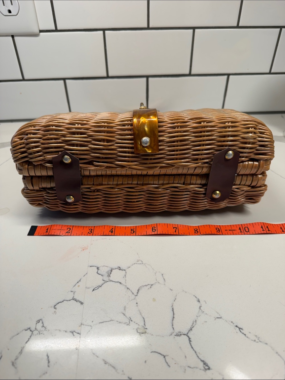 Wicker or Rattan purse with Tortoiseshell Accents vintage Japan - Picture 3 of 10